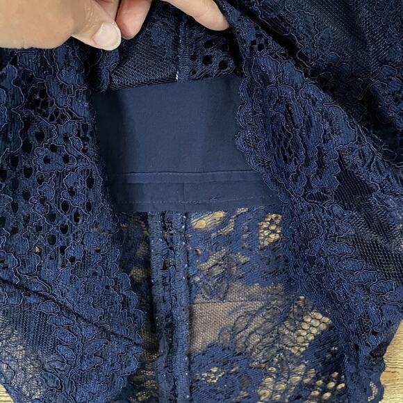 WAYF Navy Blue High Low Lace Pencil Skirt Size Small - Picture 4 of 11